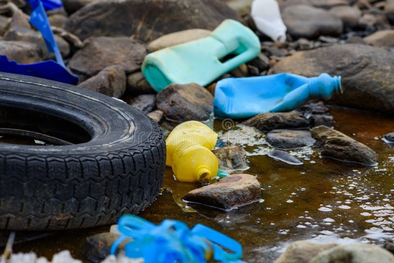 environmental pollution of tyre and plastic